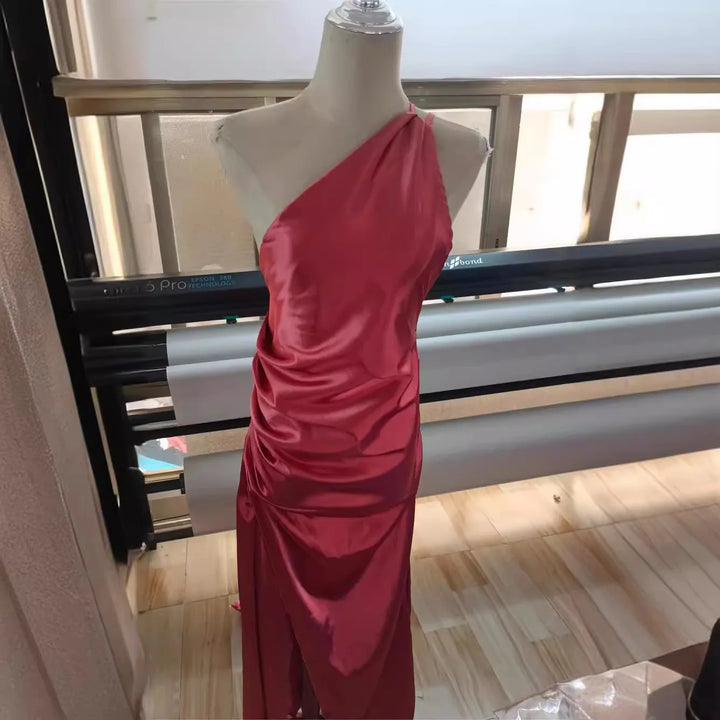 Letnia Seksowna Sukienka Satynowa na Jedno Ramię dla Kobiet Bez Rękawów, Bez Pleców, Wysoki Rozcięcie, Elegancka Sukienka Wieczorowa na Przyjęcia, Cocktail Dress