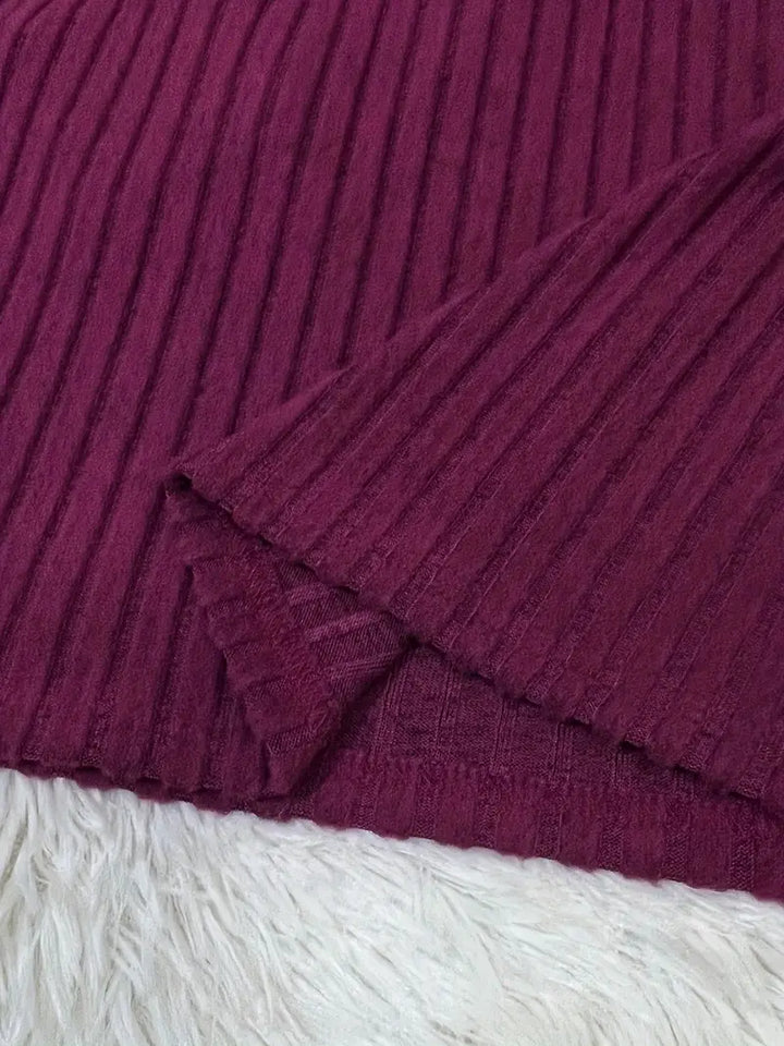 Carol | Elegancki dopasowany sweter z guzikami